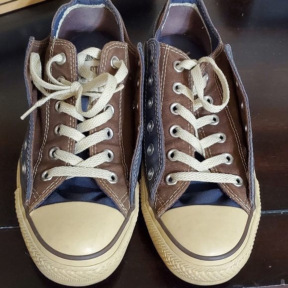 Converse Shoes (Unisex) - Picture 7 of 8